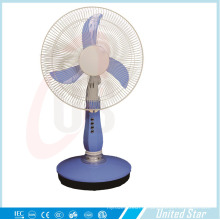 12 &quot;High Low Speed ​​AC DC Recharge Battery Fan avec LED Light Table Fan